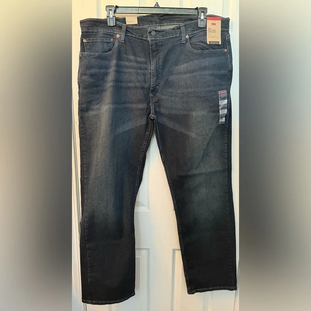 2 Pairs of Levi’s 559 Jeans - Picture 7 of 12